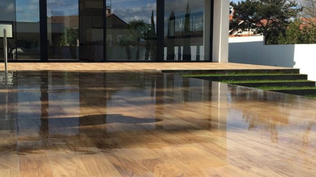 AMPHIBIA movable pool floor